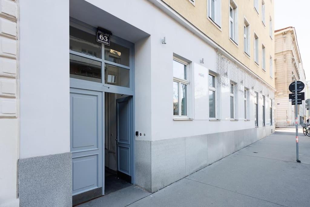 Urban Capsule Apartment - Near Mariahilfer Strasse Wenen Buitenkant foto